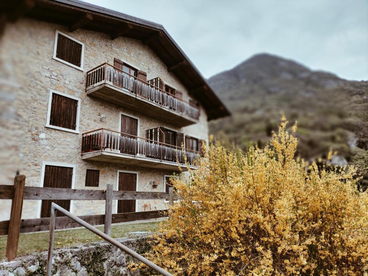 Rustica Sul Lago Tenno Primo Piano Exterior foto