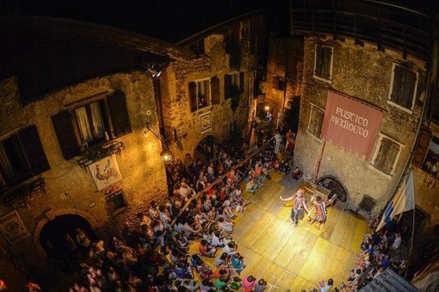 Rustica Sul Lago Tenno Primo Piano Exterior foto